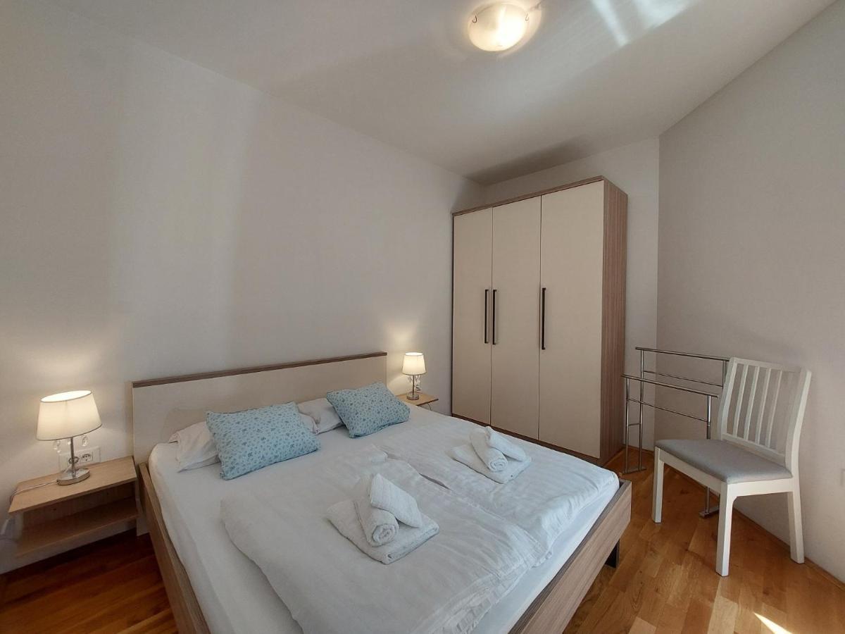 Apartment Davor Малинска Екстериор снимка
