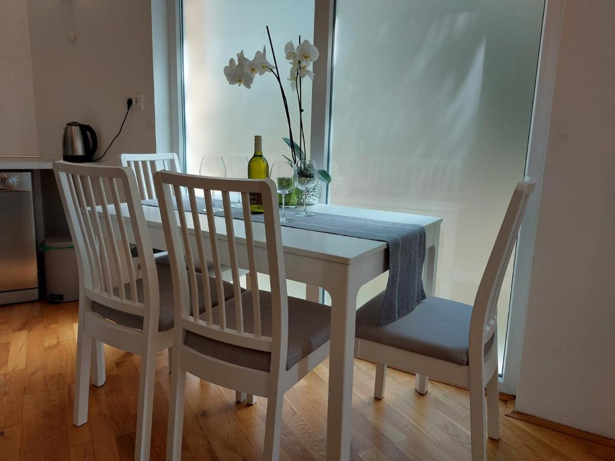 Apartment Davor Малинска Екстериор снимка